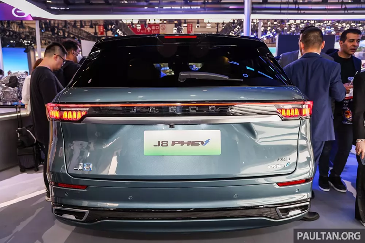 Jaecoo J8 PHEV chay 175km khong 