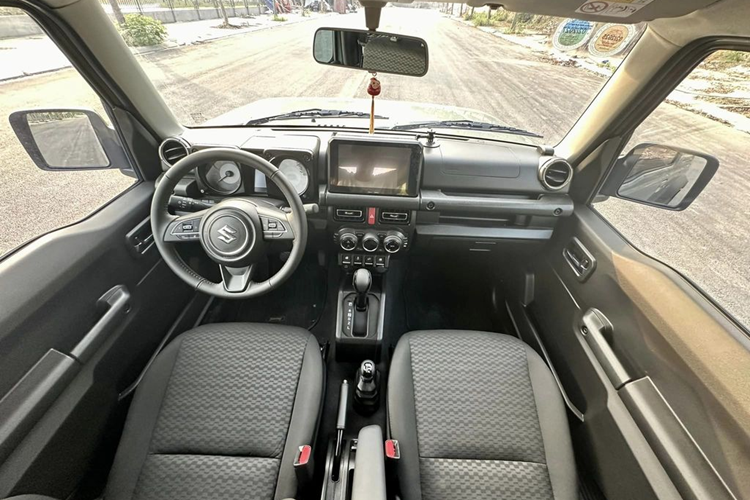 Can canh Suzuki Jimny sieu luot chay 3.000 km, chi 790 trieu dong-Hinh-5