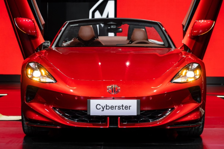 MG Cyberster ban ra tu 1,75 ty dong, dat hon ca Porsche 718 Boxster-Hinh-2