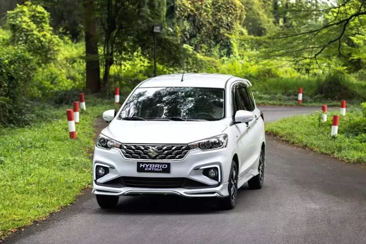 Gia xe Suzuki Ertiga Hybrid tai Viet Nam dang re ngang Kia Morning?