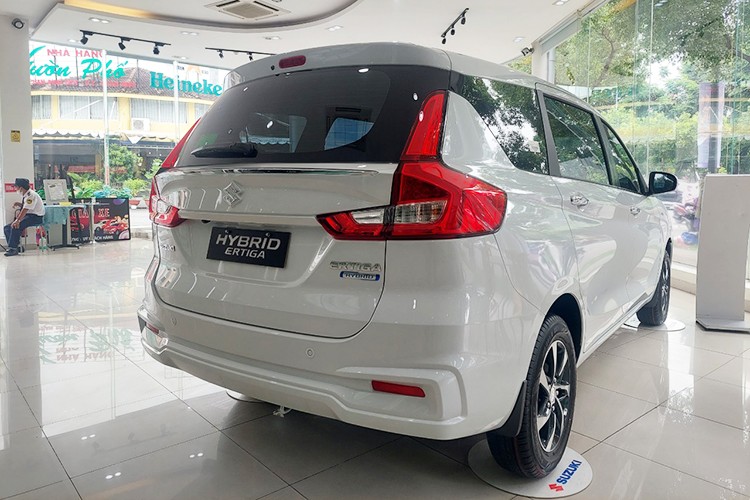 Gia xe Suzuki Ertiga Hybrid tai Viet Nam dang re ngang Kia Morning?-Hinh-8