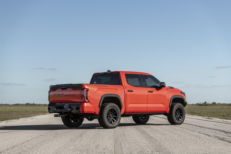 Toyota Tundra TRD Pro off-road 