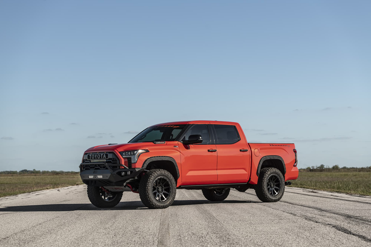 Toyota Tundra TRD Pro off-road 