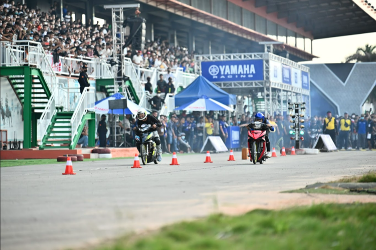Yamaha Racing Institute of Vietnam 2024 - bung no dam me toc do-Hinh-4