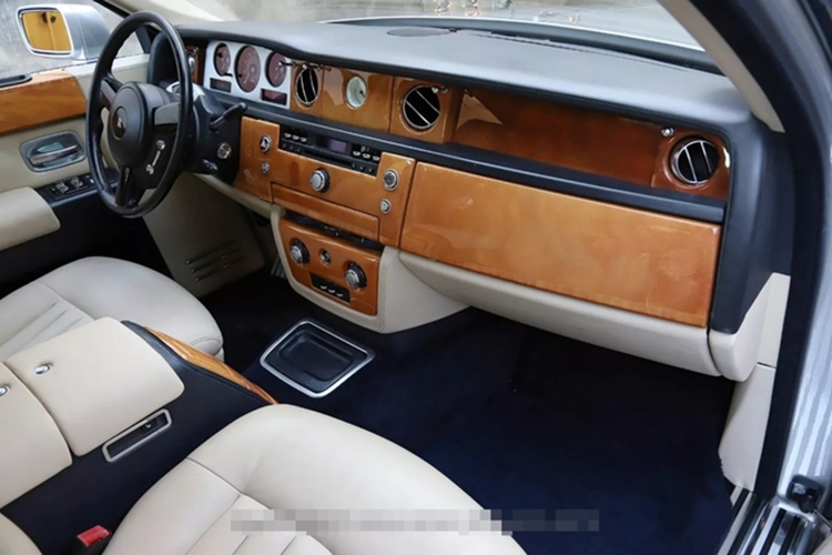 Rolls-Royce Phantom cu gia re, nhung hoa don sua chua “nga ngua”-Hinh-4