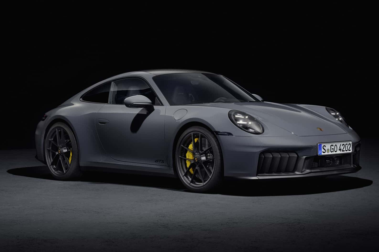 Porsche 911 Hybrid 2025 lo dien cung loat nang cap an tuong