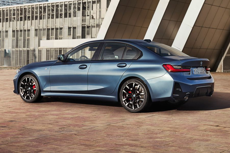 BMW 3-Series 2025 nang cap dong co, gia tang toi tang 2.000 USD-Hinh-10