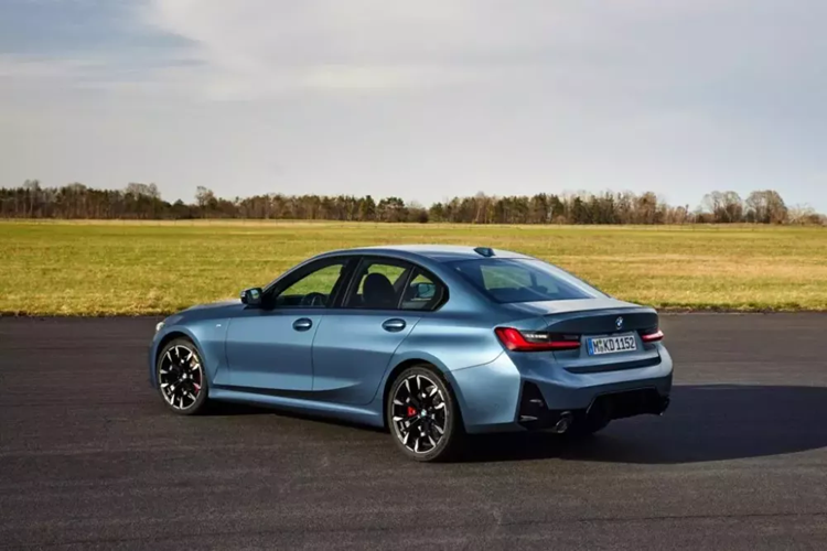 BMW 3-Series 2025 nang cap dong co, gia tang toi tang 2.000 USD-Hinh-7