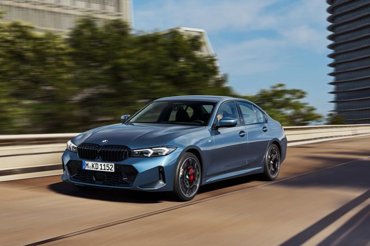 BMW 3-Series 2025 nang cap dong co, gia tang toi tang 2.000 USD-Hinh-9