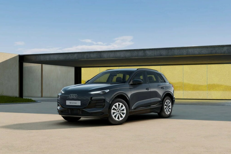 Audi Q6 E-Tron Performance tu 68.800 Euro, chay 641 km/lan sac