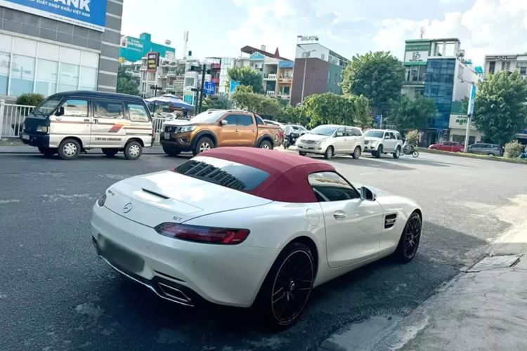 Can canh Mercedes-AMG GT Roadster doc nhat Viet Nam gia 7,3 ty-Hinh-10