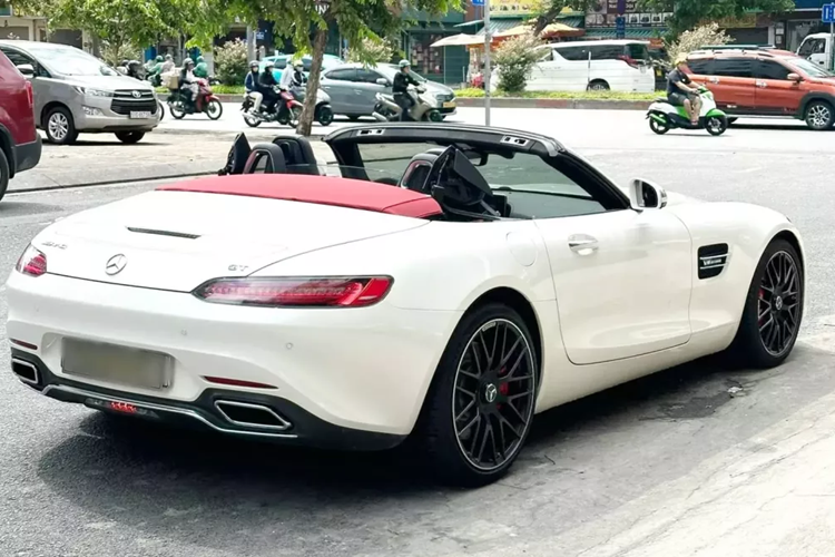 Can canh Mercedes-AMG GT Roadster doc nhat Viet Nam gia 7,3 ty-Hinh-11