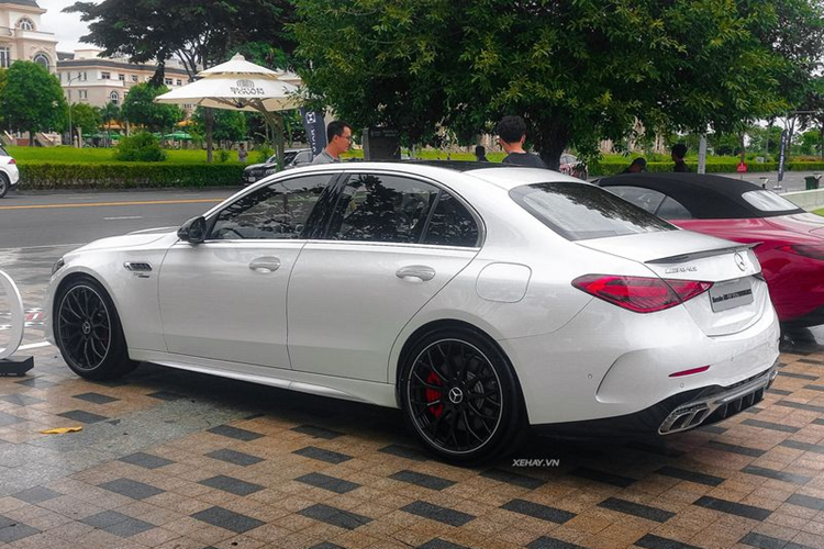 Mercedes-AMG C63 S E Performance tu 4,9 ty dau tien tai Viet Nam-Hinh-6