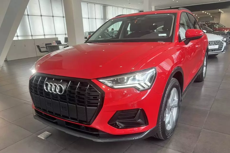 Can canh Audi Q3 2024 tai dai ly Viet Nam, tu 1,8 ty dong