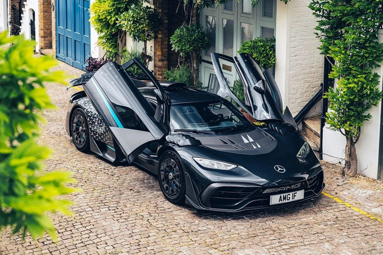 Tan thay sieu xe Mercedes-AMG One trieu do dau tien tai London-Hinh-3