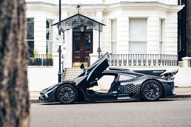 Tan thay sieu xe Mercedes-AMG One trieu do dau tien tai London-Hinh-4