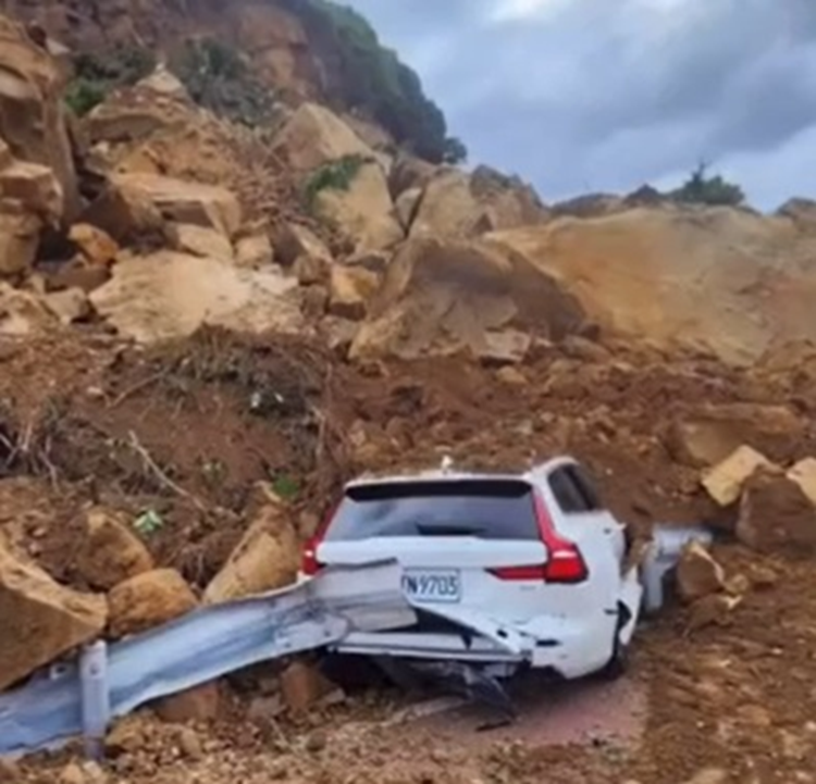 Volvo V60 bi dat da de lap van hoat dong tot