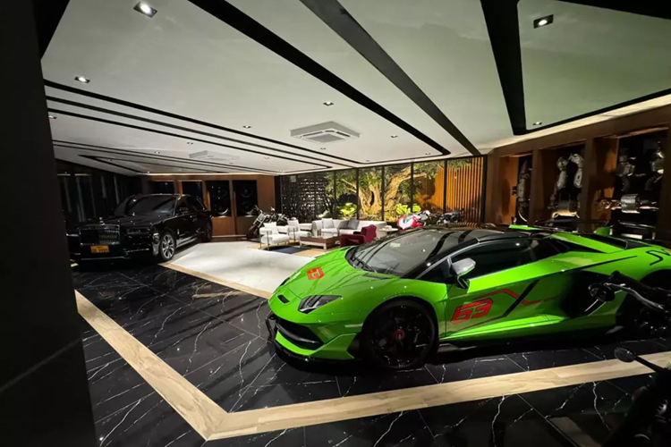 Dai gia Da Nang ban Lamborghini Aventador SVJ Roadster hon 20 ty?