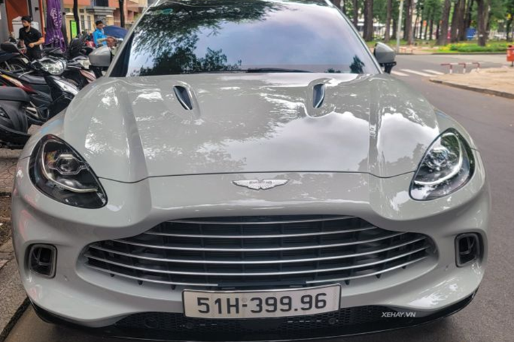 Cham mat sieu SUV Aston Martin DBX hon 13 ty cua dai gia Sai Gon-Hinh-2