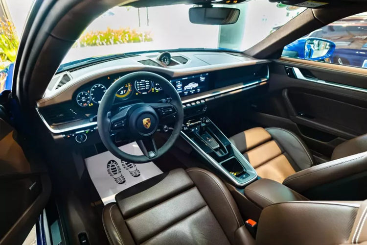 Porsche 911 Turbo S 992 sieu hiem tai Viet Nam xuat hien o Ha Noi-Hinh-6