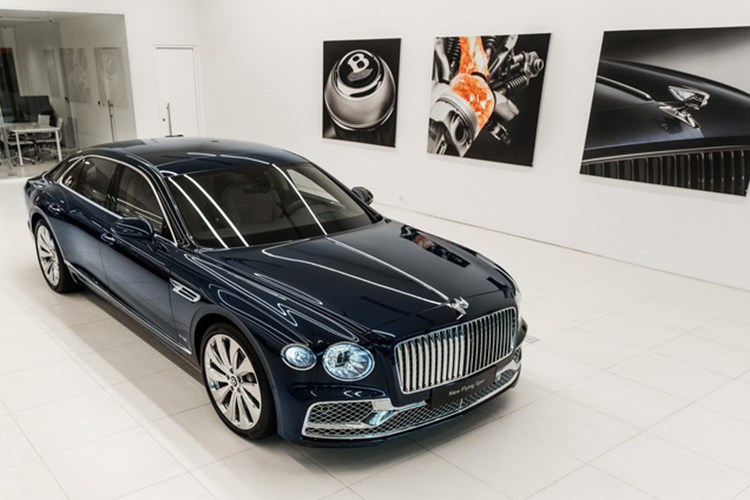 Bentley Flying Spur hybrid 2025 co gi ma so huu suc manh “khung