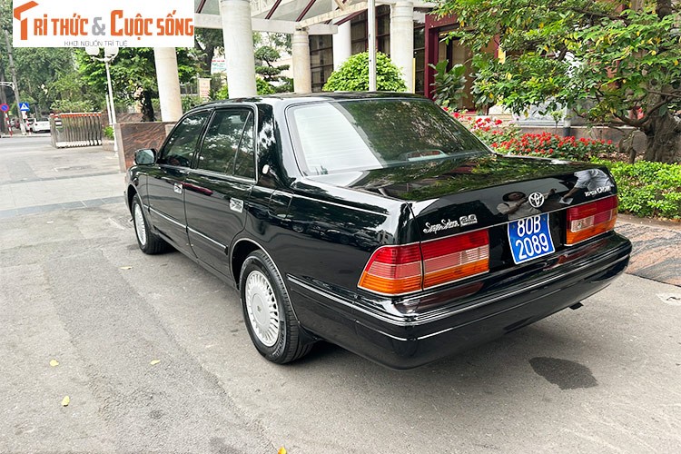 Toyota Crown 1998, “nguoi can ve gia” cua Tong bi thu Nguyen Phu Trong-Hinh-3