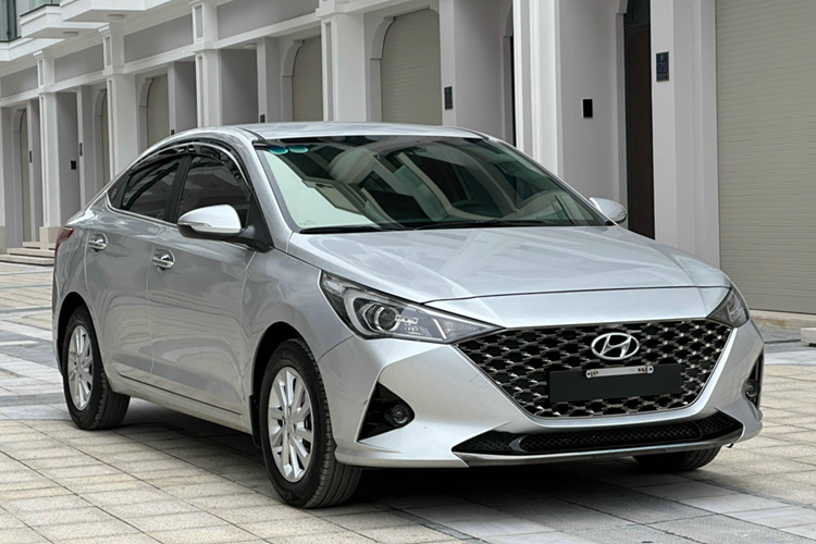 Hyundai Accent doi cu ton kho xa hang, giam hang chuc trieu dong-Hinh-11