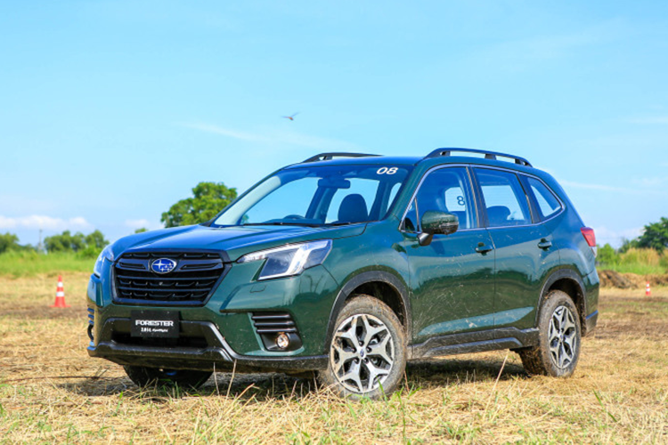 Xe SUV Subaru Forester tai Viet Nam tiep tuc giam tu 50 -140 trieu dong