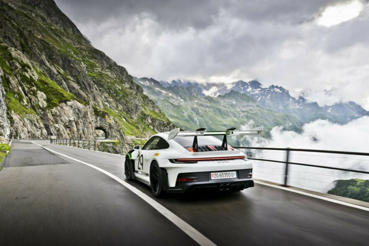 Porsche ra mat 911 GT3 RS 