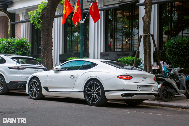 Bentley Continental GT chay 12.000km gan 5 nam, lo hon 10 ty dong-Hinh-8