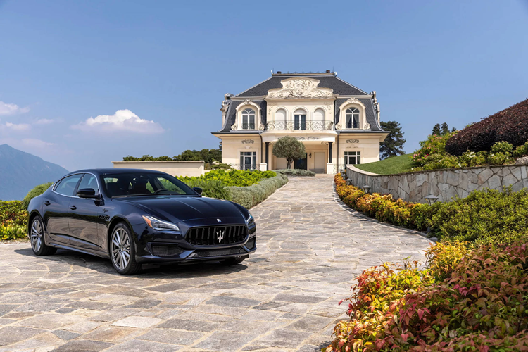 Quattroporte Grand Finale dung dong co V8 cuoi cung cua Maserati