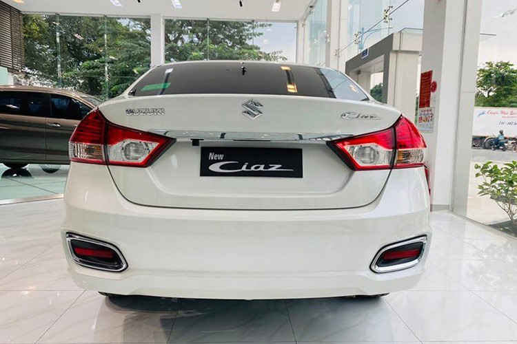 Gia xe Suzuki Ciaz tai Viet Nam 