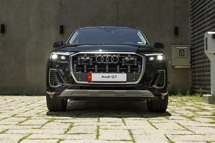 Can canh Audi Q7 2024 tu 3,57 ty ve Viet Nam, 