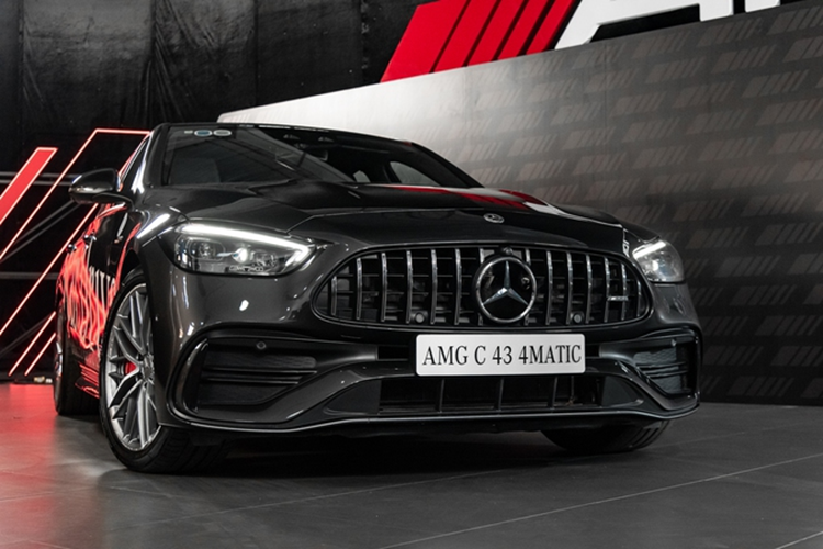 Mercedes-AMG C43, A35, GLE 53 giam gia cao nhat toi 490 trieu dong-Hinh-6