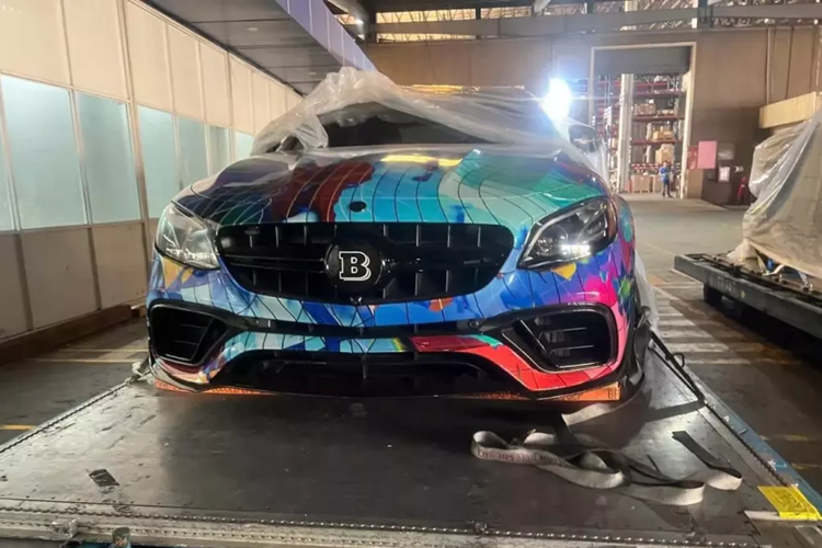 Soi doi xe hieu nang cao Mercedes-AMG tham du Gumball 3000 2024