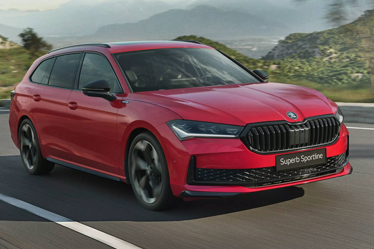 Skoda Superb Sportline 2025 – sedan the thao sap ve Viet Nam?