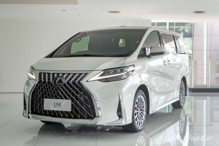 Malaysia chi co 39 xe Lexus LM xin, con lai la Toyota Alphard do-Hinh-2