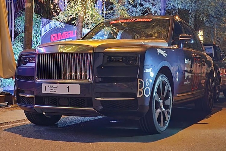 Rolls-Royce Cullinan bien so 1 gia hon 331 ty dong den Viet Nam?-Hinh-4