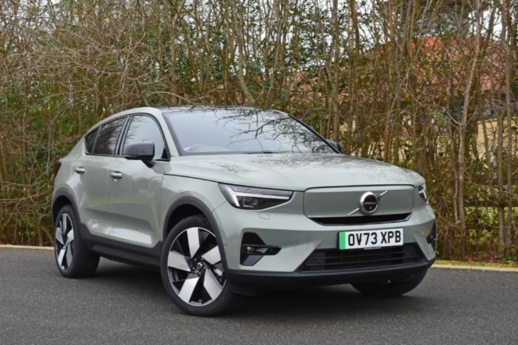 SUV dien Volvo EC40 gia 2 ty dong, se ve Viet Nam nam 2025?-Hinh-2