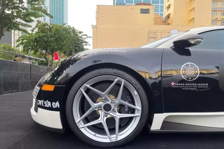 Bugatti Veyron gan 50 ty cua 