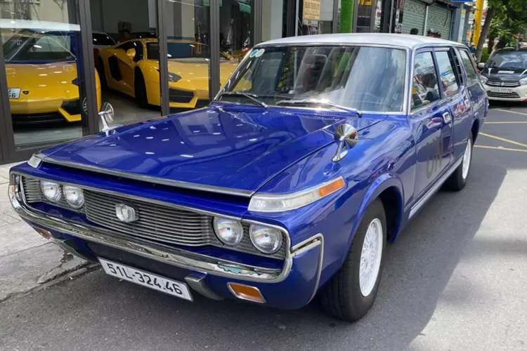 Ngam Toyota Crown Custom 1971 