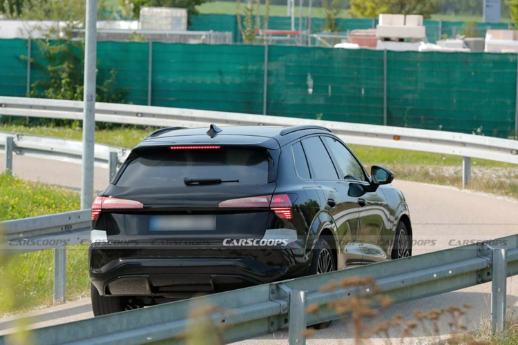 Audi Q3 the he moi lo dien 