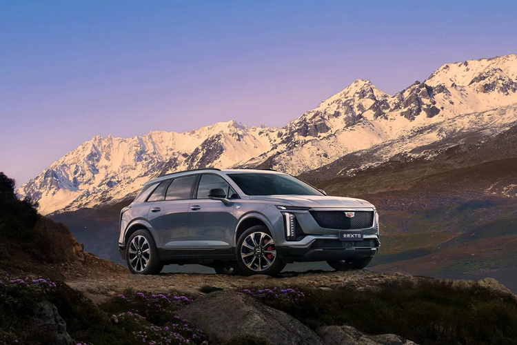 Chi tiet Cadillac XT5 2025 cao nhat 1,182 ty dong tai Trung Quoc