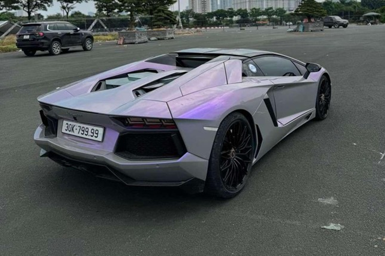 Lamborghini Aventador cu rao ban 22 ty, dat do nhat Viet Nam-Hinh-12