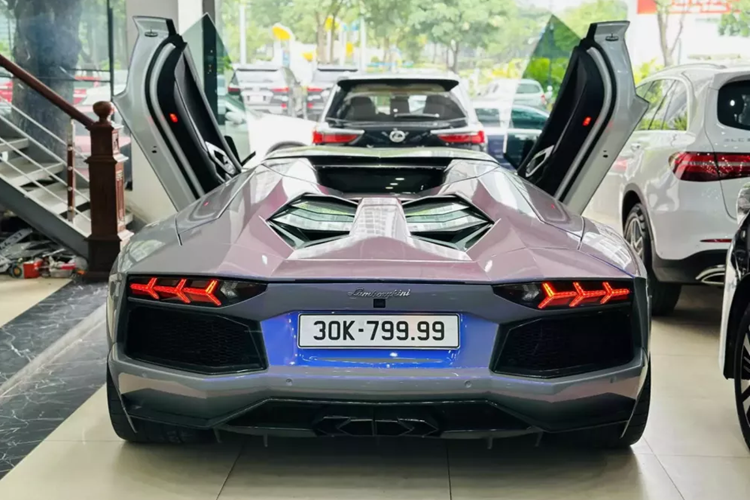 Lamborghini Aventador cu rao ban 22 ty, dat do nhat Viet Nam-Hinh-9