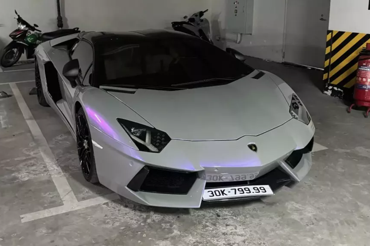 Lamborghini Aventador cu rao ban 22 ty, dat do nhat Viet Nam