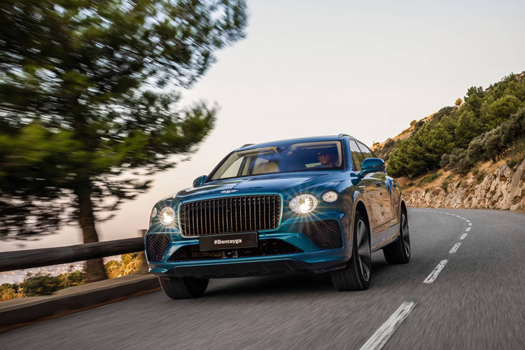 Ngam Bentley Bentayga Azure Riviera Collection sieu sang dac biet-Hinh-3