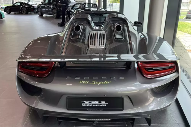 Dai gia Viet mua Porsche 918 Spyder trieu do nhung hang khong ban-Hinh-4