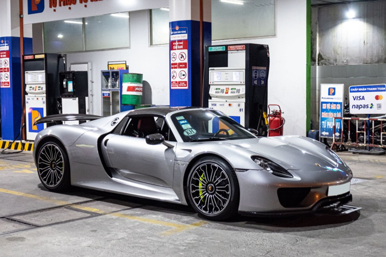 Dai gia Viet mua Porsche 918 Spyder trieu do nhung hang khong ban-Hinh-6