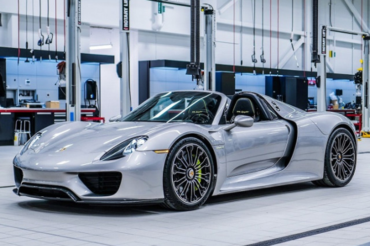 Dai gia Viet mua Porsche 918 Spyder trieu do nhung hang khong ban-Hinh-9